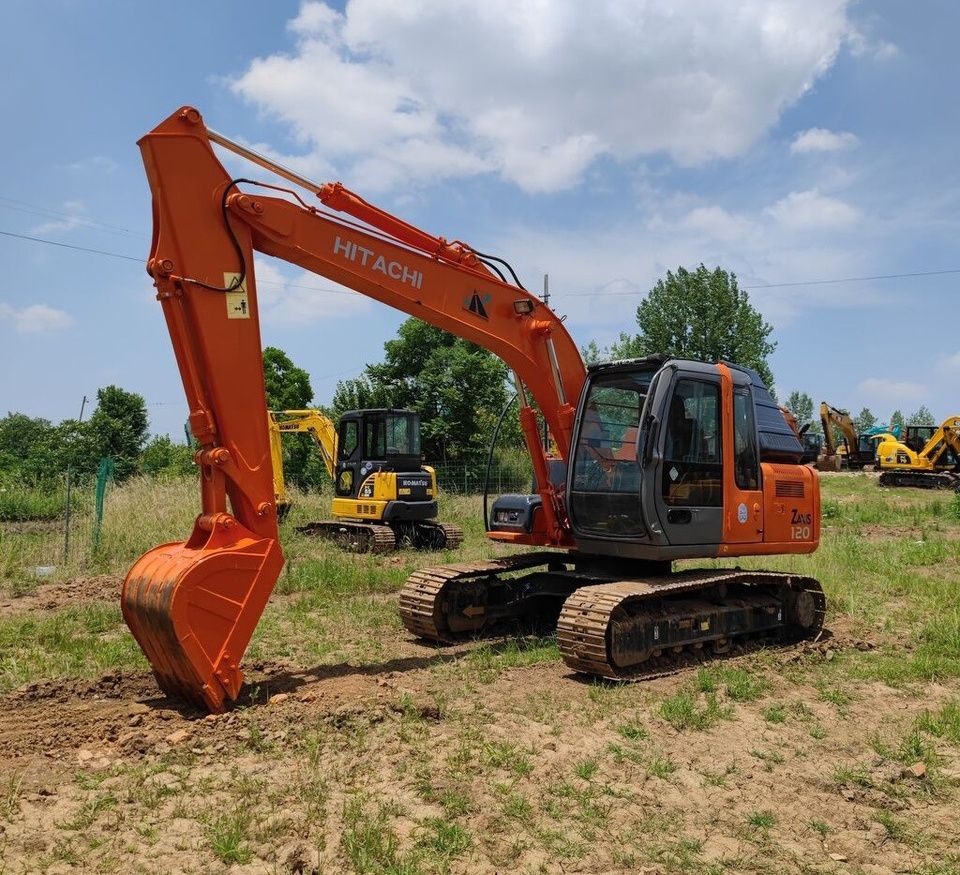 Hitachi Zaxis 120 crawler excavator, side profile view Hitachi Zaxis 120 crawler excavator, side profile view