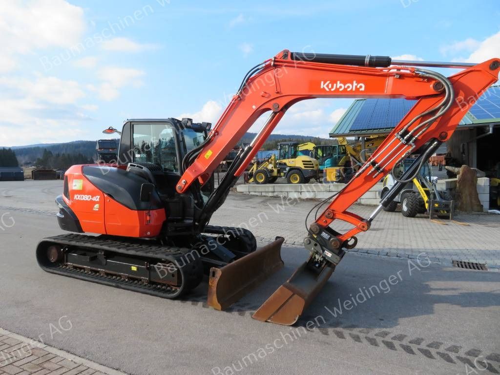 2017 Kubota KX080-4 mini excavator, side view 2017 Kubota KX080-4 mini excavator, side view