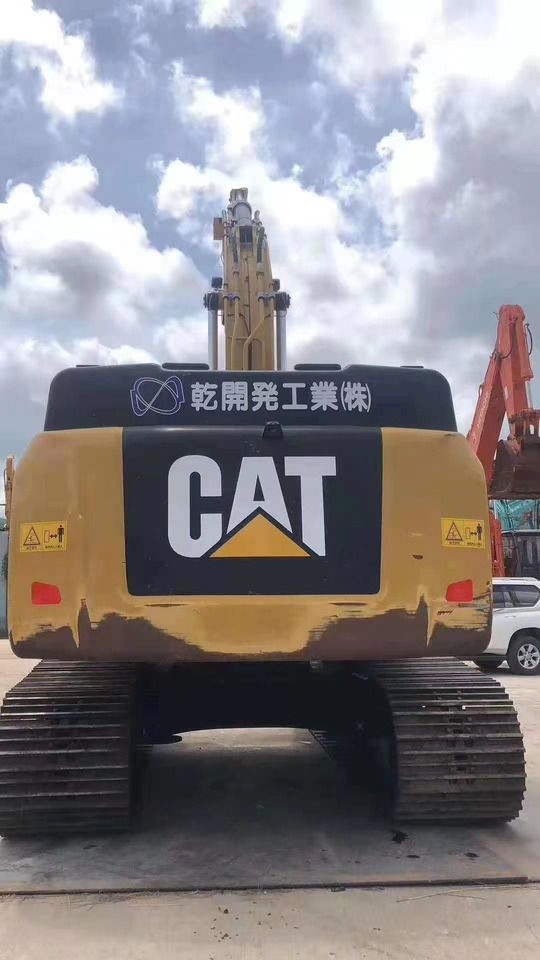 2018 Caterpillar 349E crawler excavator, rear view