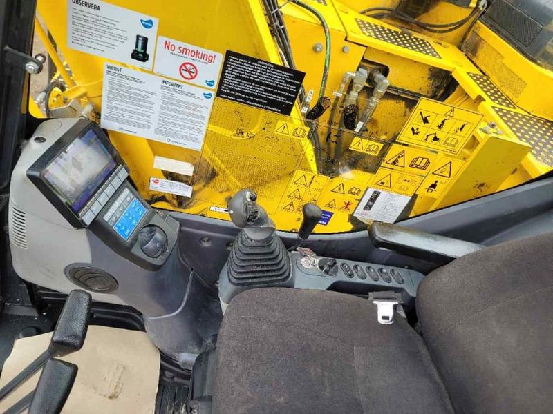 2017 Komatsu PC138US-11 crawler excavator cab interior 2017 Komatsu PC138US-11 crawler excavator cab interior