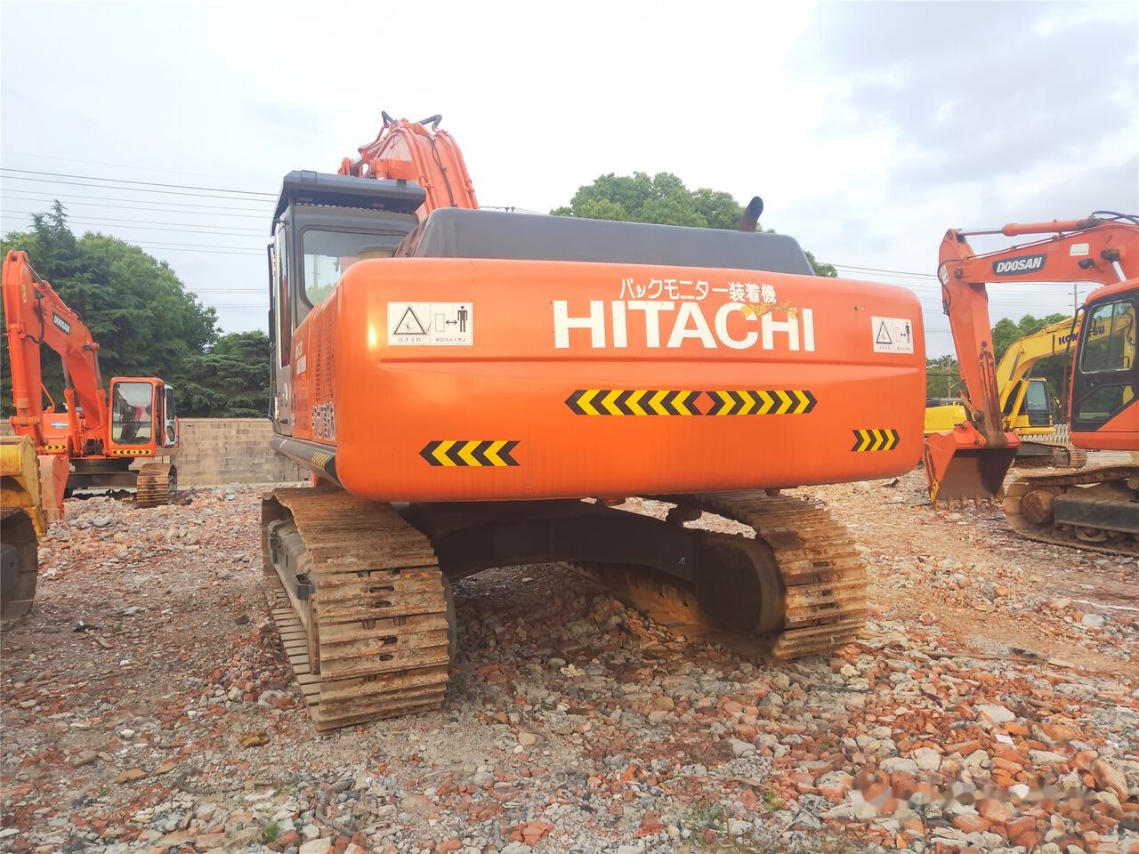 2014 Hitachi ZX350H-3G crawler excavator rear view 2014 Hitachi ZX350H-3G crawler excavator rear view