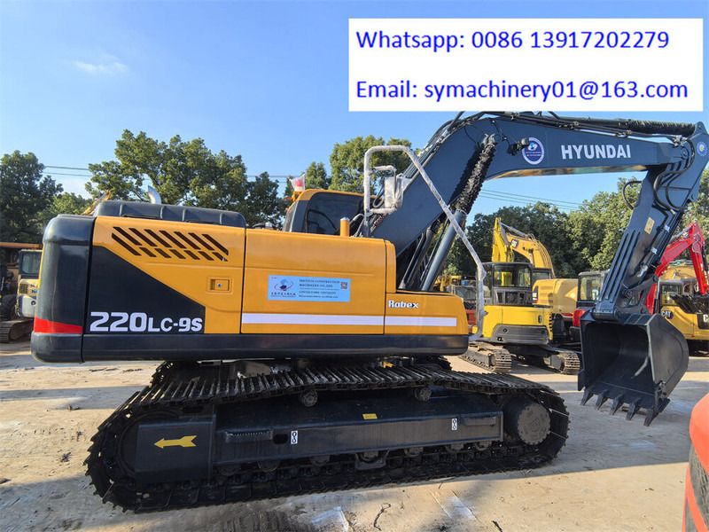 2024 Hyundai R220LC-9S crawler excavator, side view