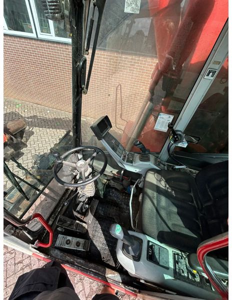 2004 Atlas 1404 wheel excavator cab interior view