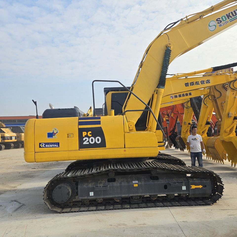 Koparka gąsienicowa 2024 Komatsu PC200-8, widok z boku Koparka gąsienicowa 2024 Komatsu PC200-8, widok z boku