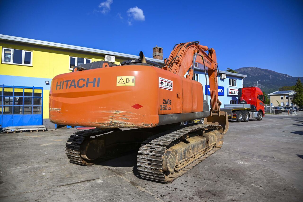 2008 Hitachi Zaxis 350LCN crawler excavator, rear three-quarter view 2008 Hitachi Zaxis 350LCN crawler excavator, rear three-quarter view