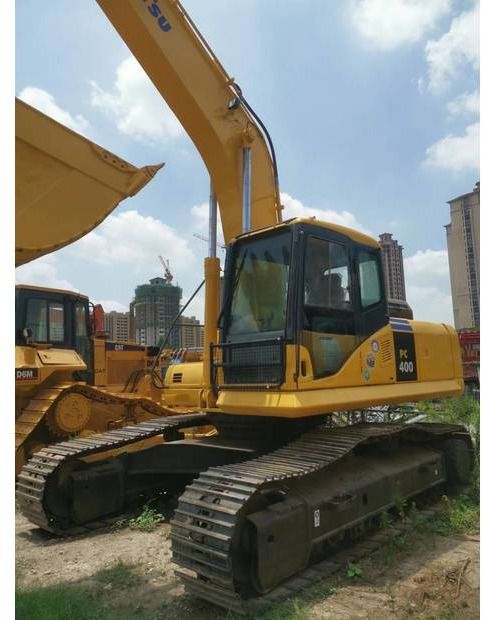 2020 Komatsu PC400-8 crawler excavator, side profile view 2020 Komatsu PC400-8 crawler excavator, side profile view