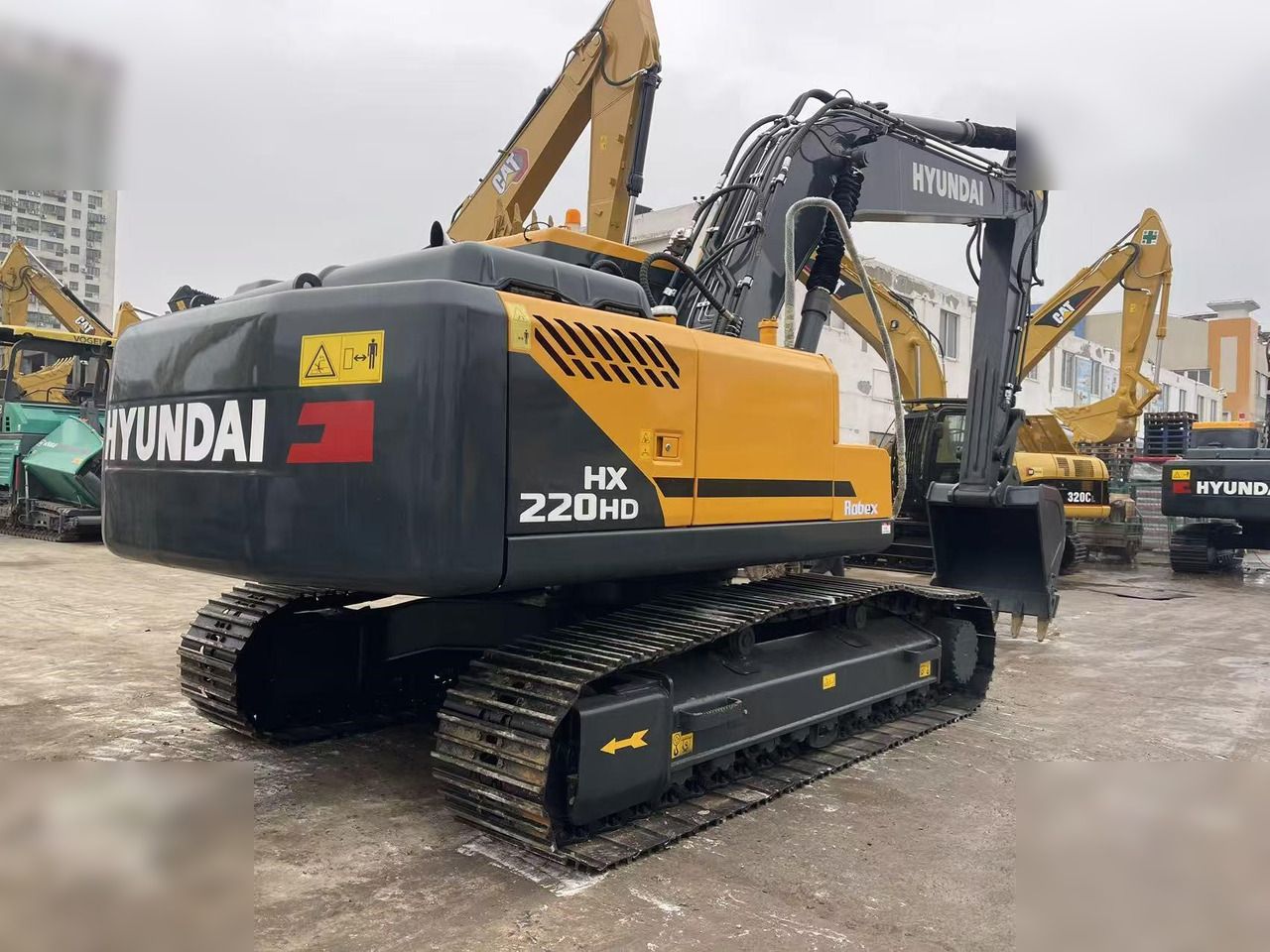 2022 Hyundai HX220HD crawler excavator rear three-quarter view 2022 Hyundai HX220HD crawler excavator rear three-quarter view