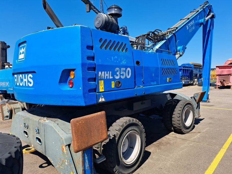 2006 Fuchs MHL350D material handler, rear three-quarter view 2006 Fuchs MHL350D material handler, rear three-quarter view