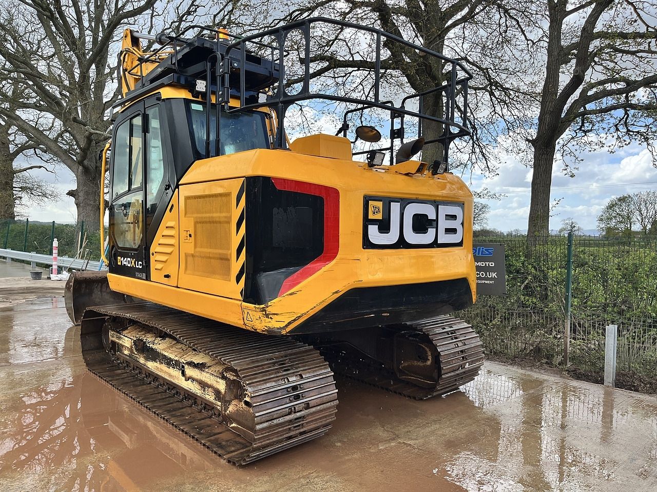 2023 JCB 140X LC crawler excavator, rear three-quarter view 2023 JCB 140X LC crawler excavator, rear three-quarter view