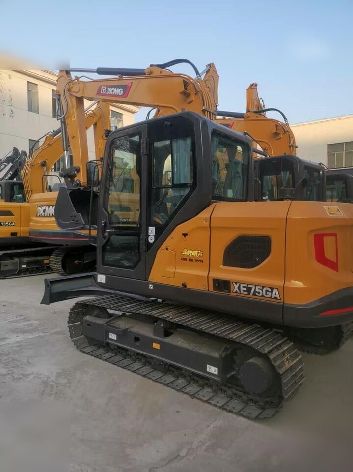 2026 XCMG XE75GA crawler excavator, side view 2026 XCMG XE75GA crawler excavator, side view