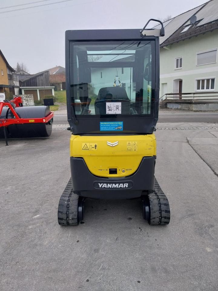 2019 Takeuchi SV 18 mini excavator, rear view 2019 Takeuchi SV 18 mini excavator, rear view