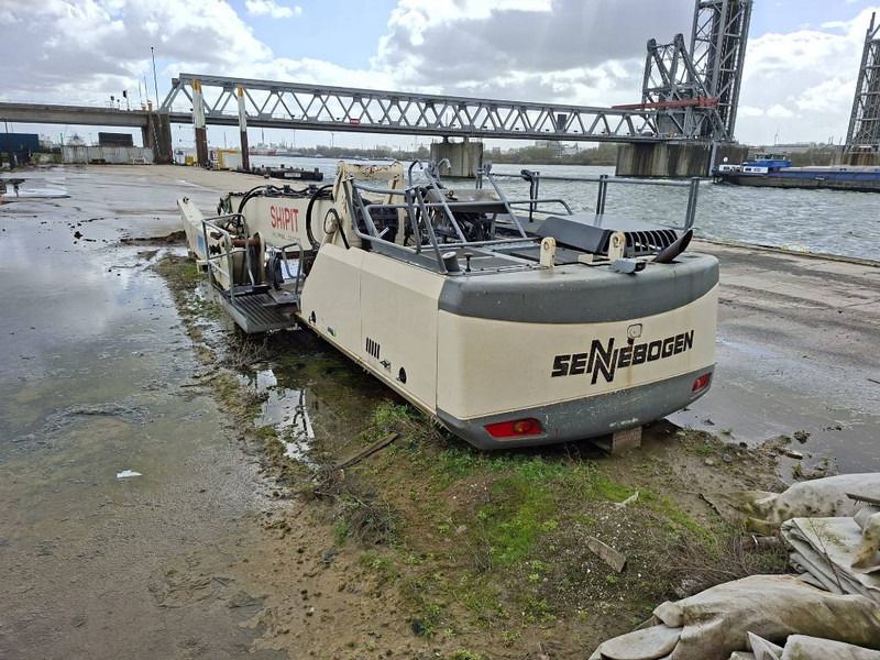 2013 Sennebogen 830E K17 material handler upperstructure rear view 2013 Sennebogen 830E K17 material handler upperstructure rear view