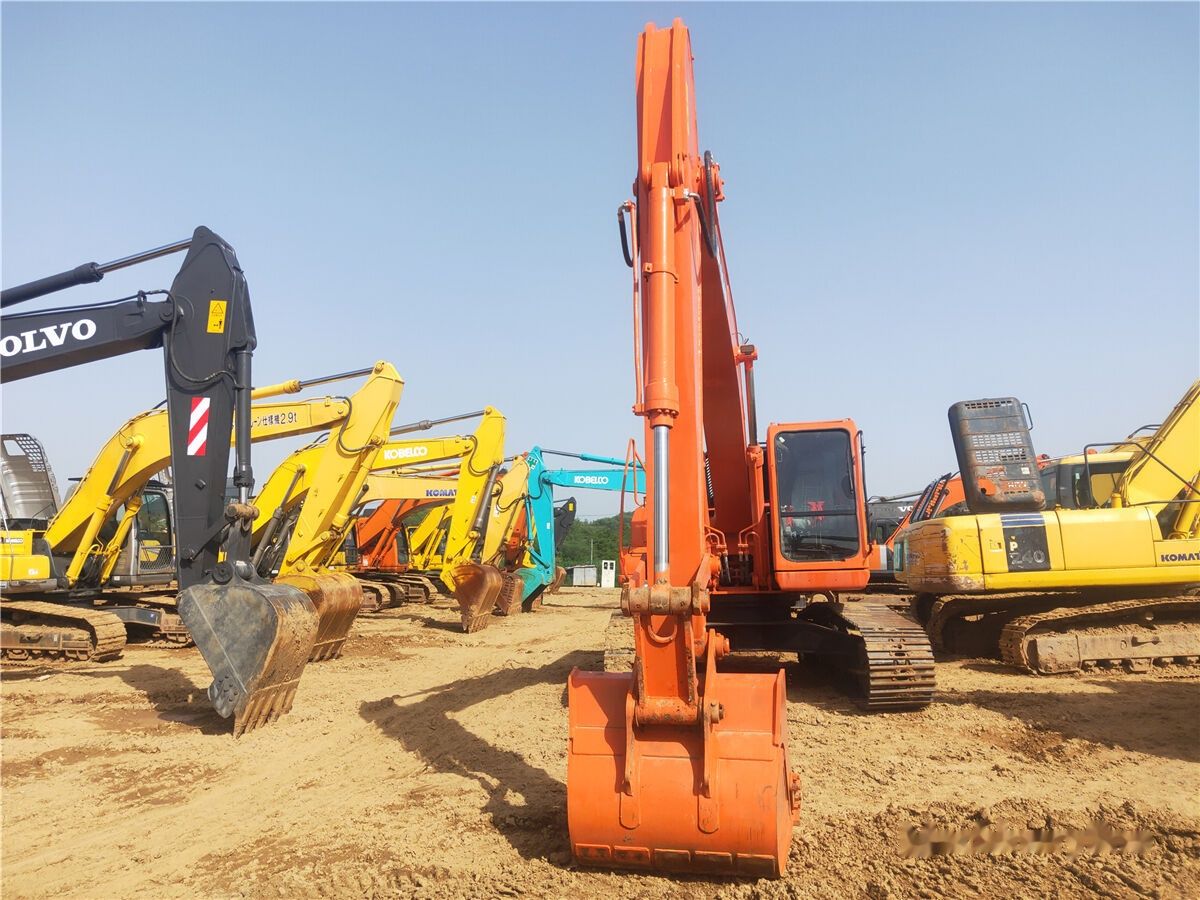 Doosan DH225 crawler excavator, front view Doosan DH225 crawler excavator, front view