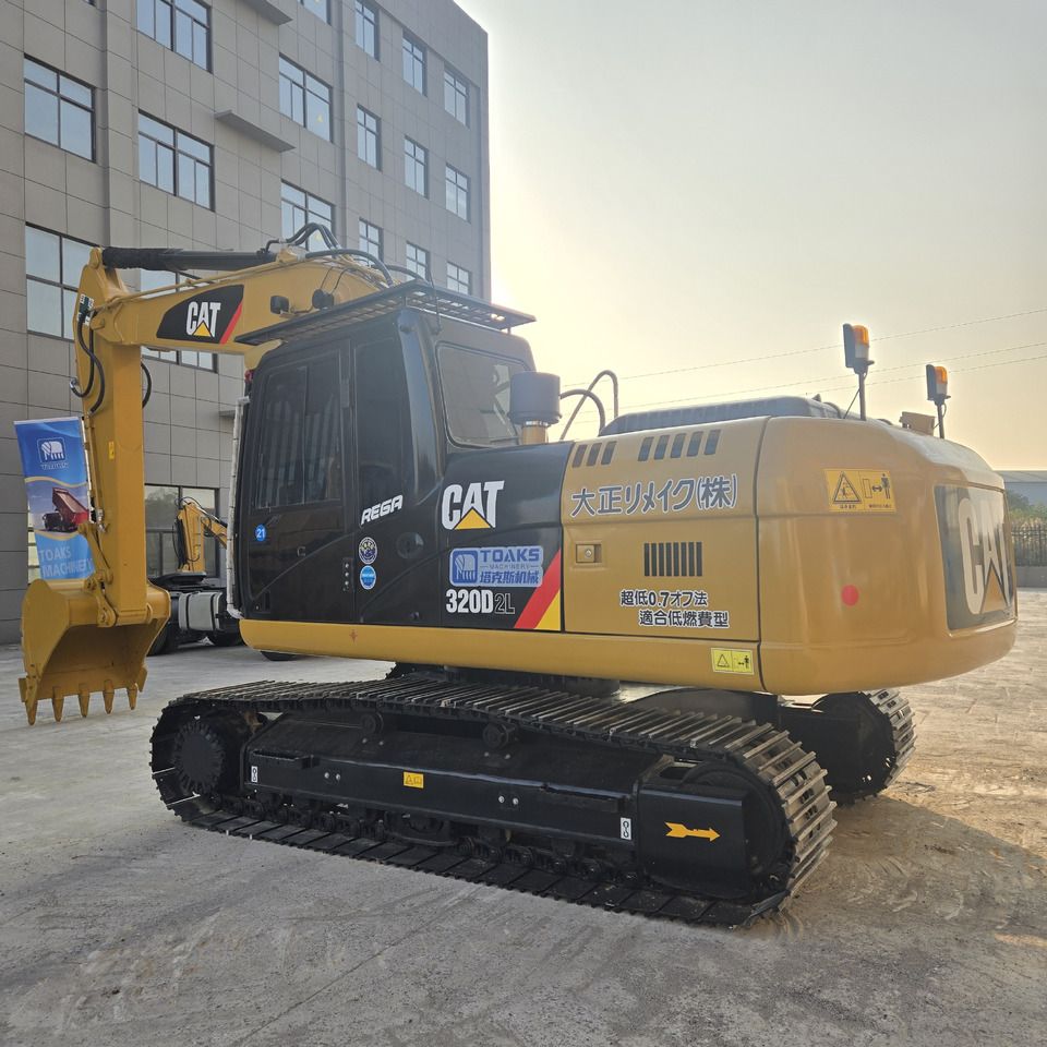 2022 Caterpillar 320D2L Raupenbagger, hintere Dreiviertelansicht 2022 Caterpillar 320D2L Raupenbagger, hintere Dreiviertelansicht