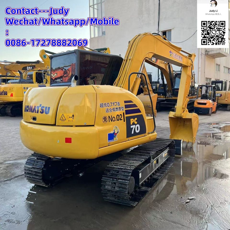 2021 Komatsu PC70 mini excavator, rear three-quarter view 2021 Komatsu PC70 mini excavator, rear three-quarter view