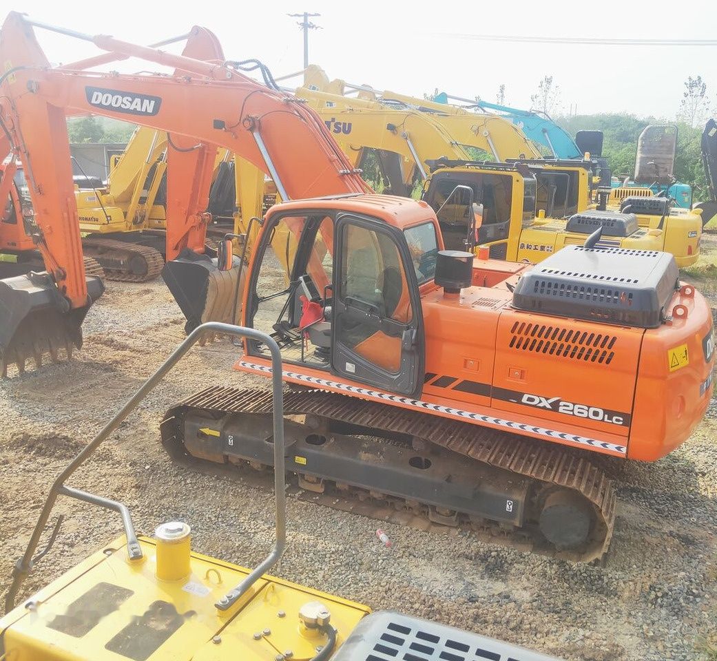 2018 Doosan DX260LC crawler excavator, side view