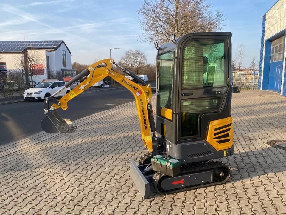 Berger Kraus BK950KS mini excavator, side view