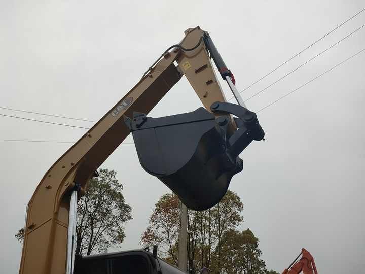 2024 Caterpillar 307E excavator boom and bucket detail 2024 Caterpillar 307E excavator boom and bucket detail