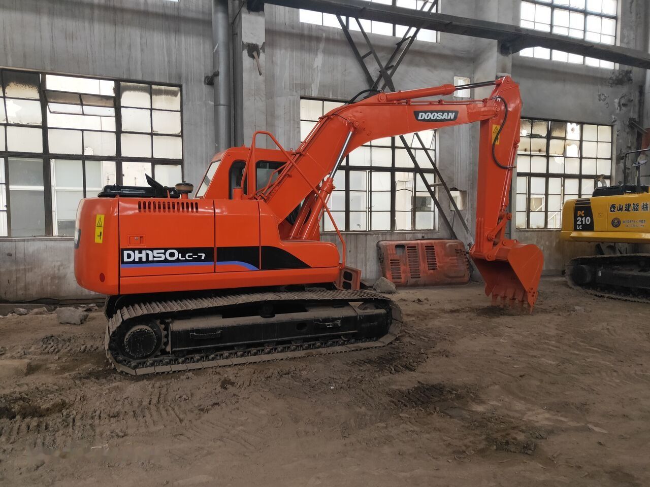 Doosan DH150LC-7 crawler excavator, side view Doosan DH150LC-7 crawler excavator, side view