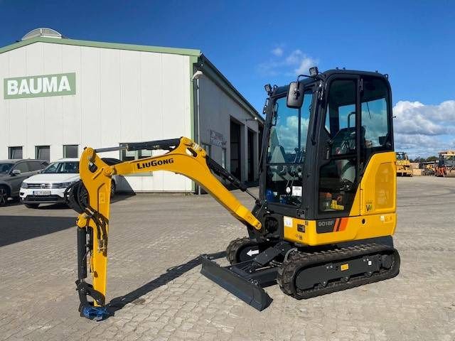 2025 LiuGong 9018 F mini excavator, side view 2025 LiuGong 9018 F mini excavator, side view