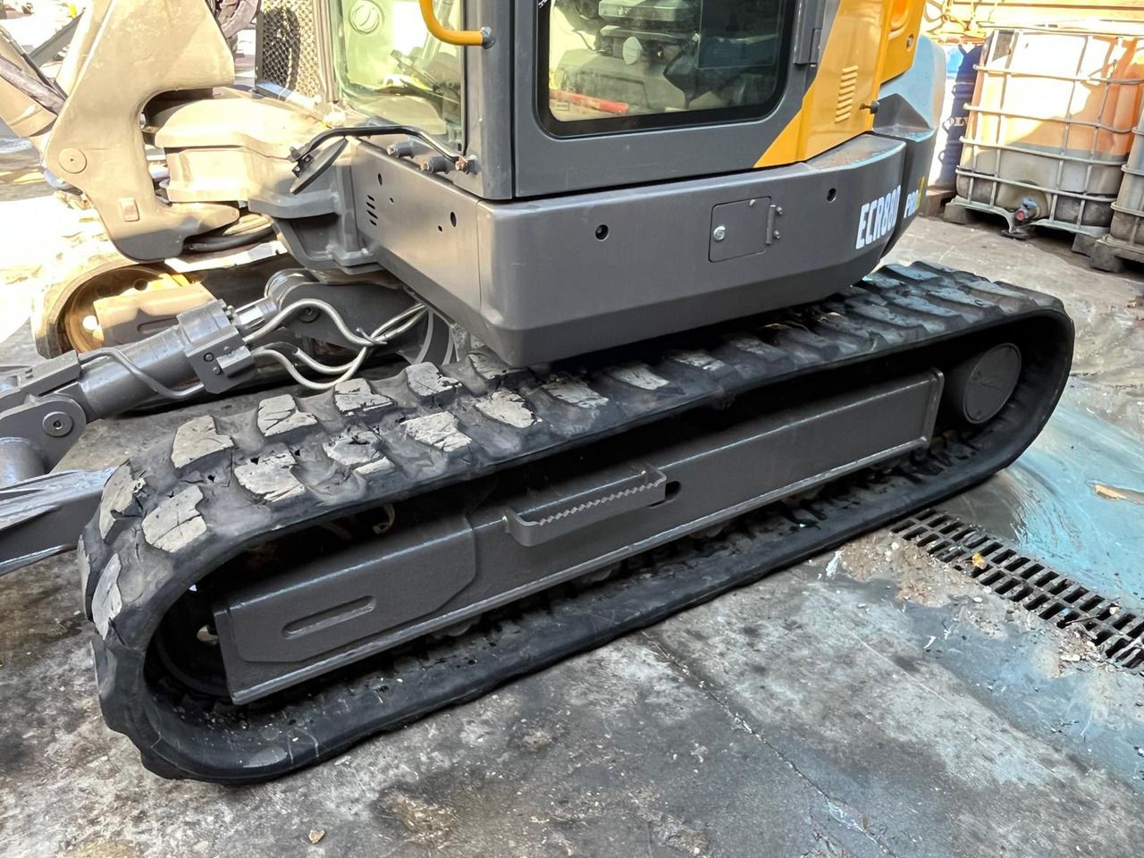 2021 Volvo ECR88D mini excavator side view of tracks and cab 2021 Volvo ECR88D mini excavator side view of tracks and cab