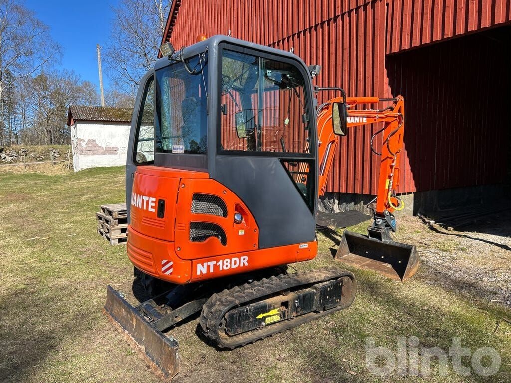2022 Nante NT 18 DR crawler excavator, front three-quarter view 2022 Nante NT 18 DR crawler excavator, front three-quarter view