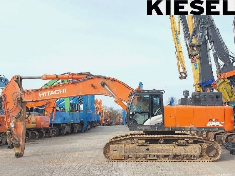 2016 Hitachi ZX490LCH-6 crawler excavator, side view 2016 Hitachi ZX490LCH-6 crawler excavator, side view