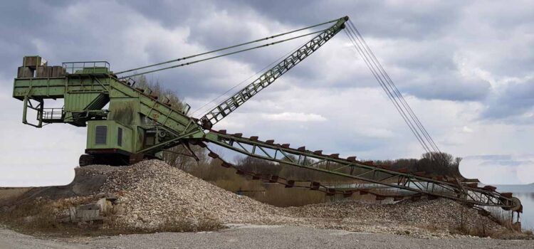 1984 Faller K110R dragline side profile view 1984 Faller K110R dragline side profile view