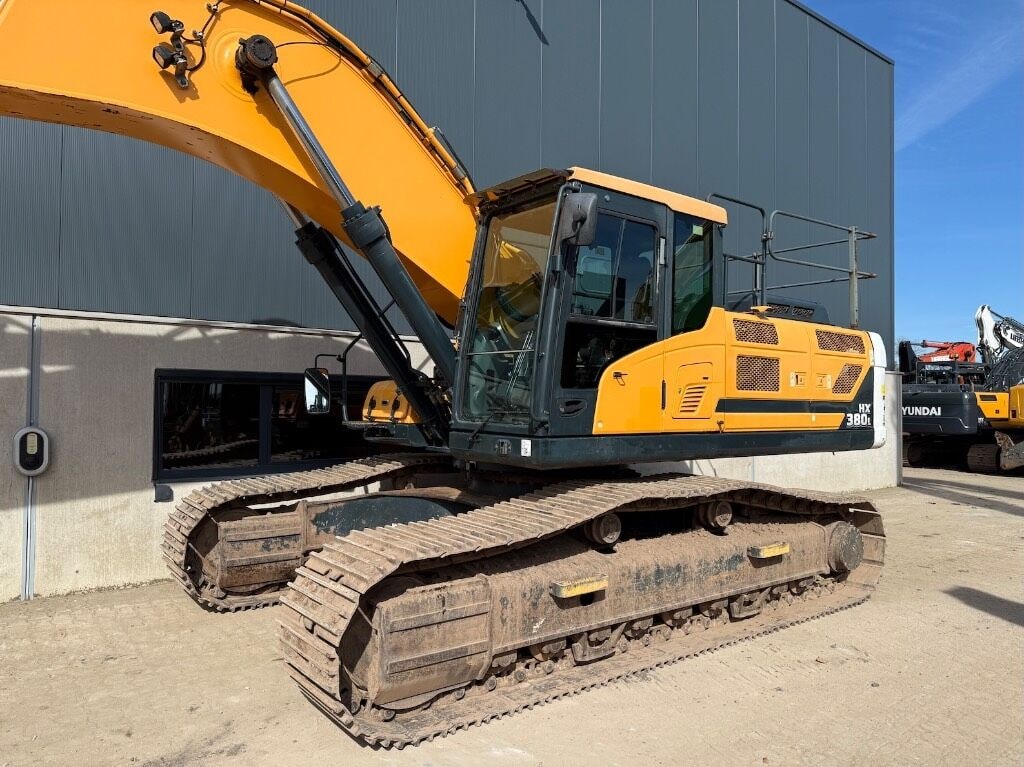 2016 Hyundai HX380L crawler excavator, side view 2016 Hyundai HX380L crawler excavator, side view
