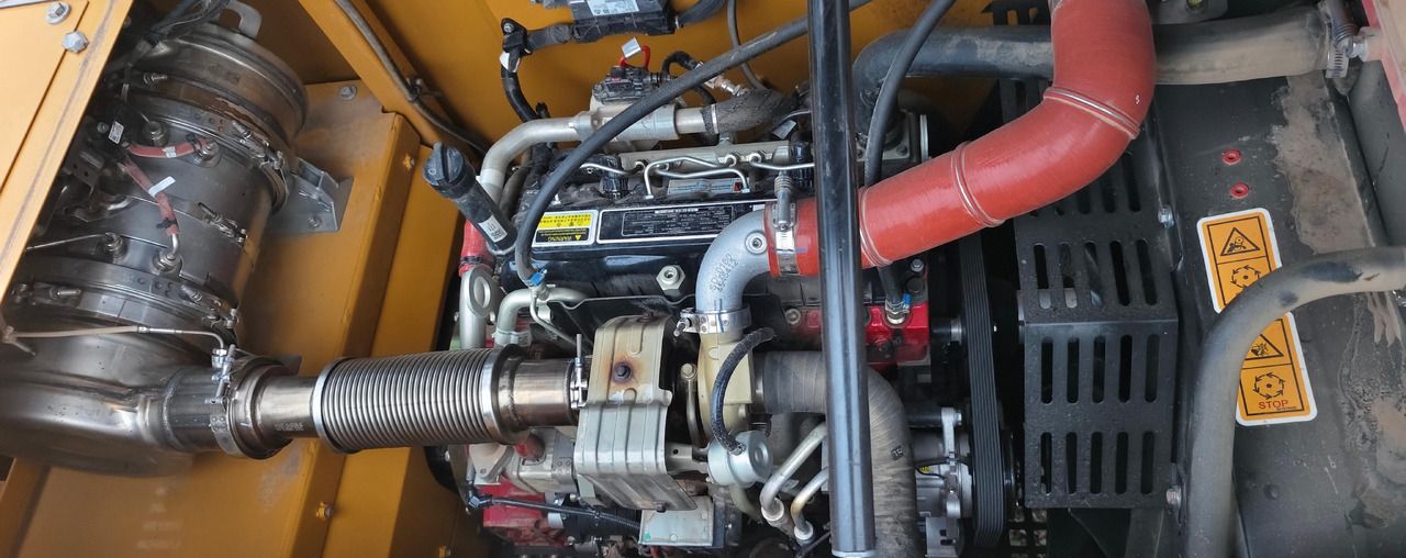 2024 XCMG XE200GA crawler excavator engine compartment view 2024 XCMG XE200GA crawler excavator engine compartment view
