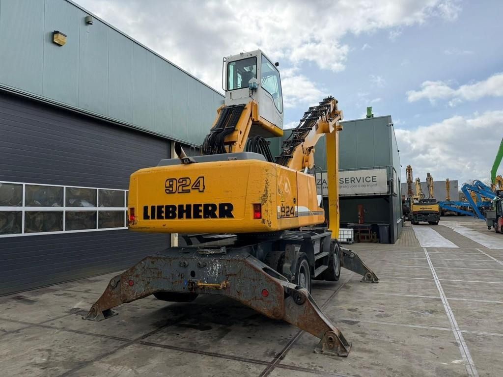 2010 Liebherr A924C material handler rear view 2010 Liebherr A924C material handler rear view