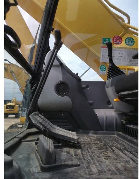 2020 Komatsu PC450-8 crawler excavator interior cab view 2020 Komatsu PC450-8 crawler excavator interior cab view