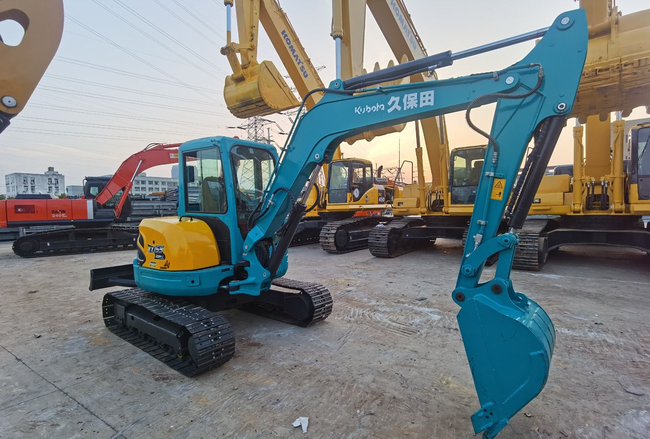 2022 Kubota KX155 mini excavator, side view 2022 Kubota KX155 mini excavator, side view