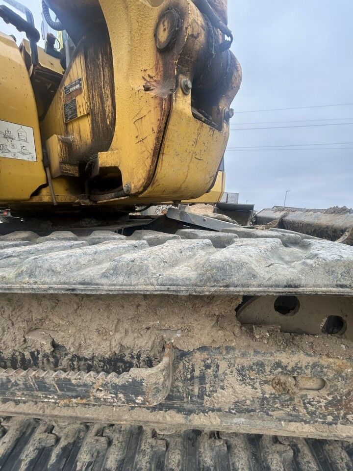 2021 Komatsu PC88MR-11EO mini excavator lower chassis view 2021 Komatsu PC88MR-11EO mini excavator lower chassis view