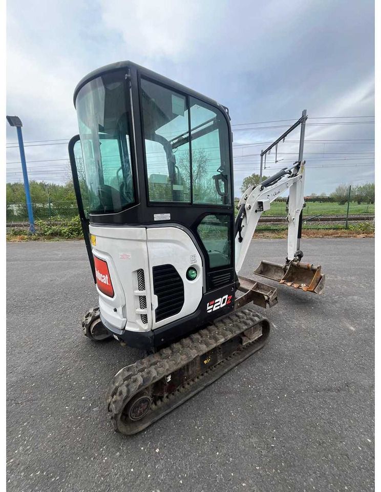 2020 Bobcat E20Z mini excavator, rear three-quarter view 2020 Bobcat E20Z mini excavator, rear three-quarter view