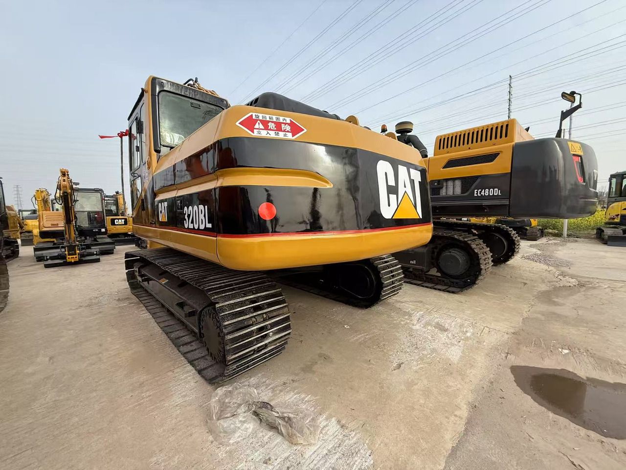 2013 Caterpillar 320BL crawler excavator rear view