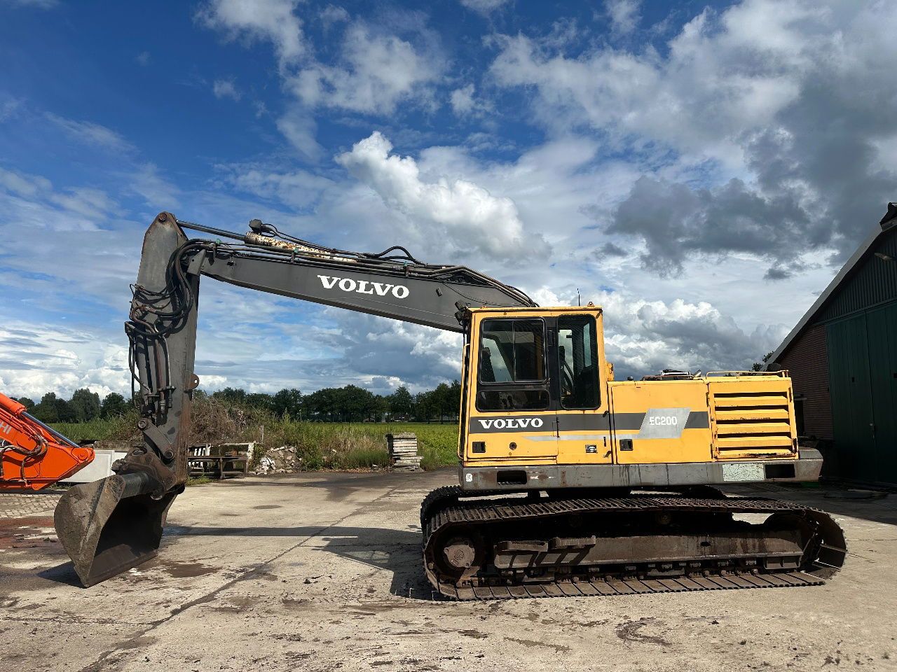1996 Volvo EC200 crawler excavator side view 1996 Volvo EC200 crawler excavator side view