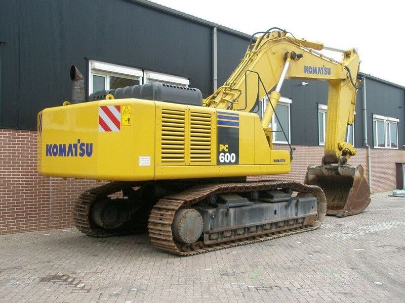 2004 Komatsu PC600 crawler excavator, rear three-quarter view 2004 Komatsu PC600 crawler excavator, rear three-quarter view