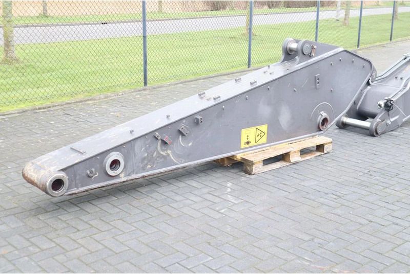 Volvo EC250E excavator boom and stick assembly Volvo EC250E excavator boom and stick assembly