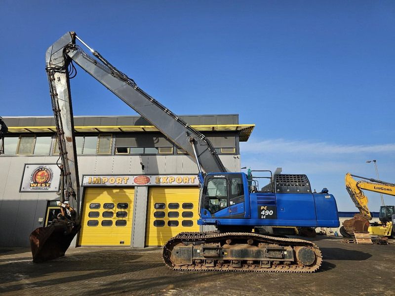 2020 Komatsu PC490 LC crawler excavator side view 2020 Komatsu PC490 LC crawler excavator side view