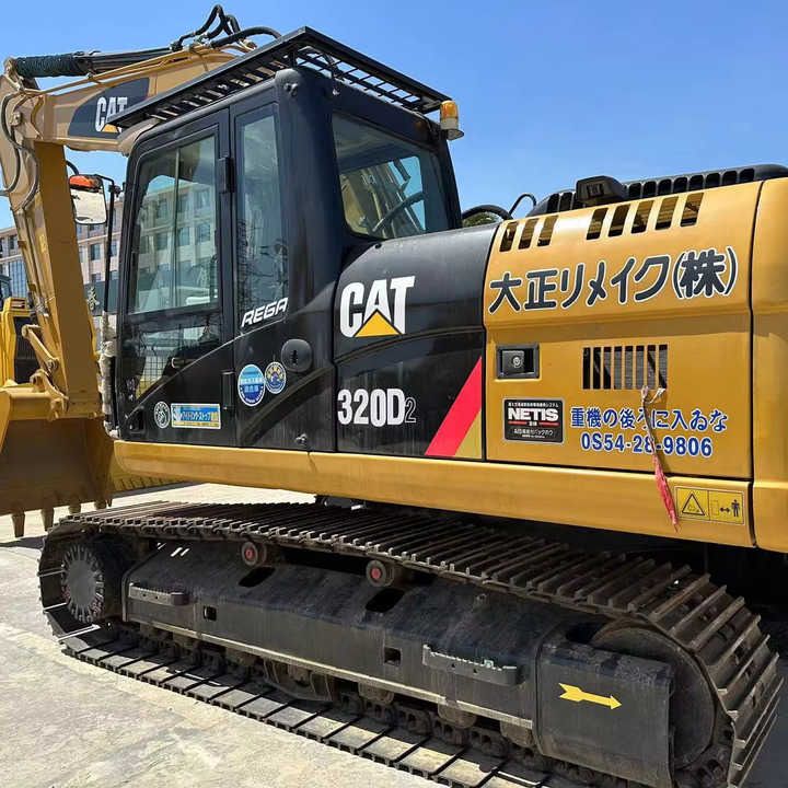 2021 Caterpillar 320D2 crawler excavator side view 2021 Caterpillar 320D2 crawler excavator side view