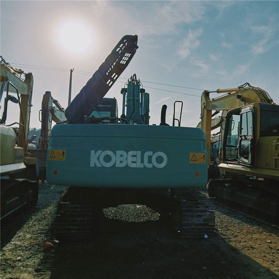 2024 Kobelco SK200D crawler excavator rear view 2024 Kobelco SK200D crawler excavator rear view