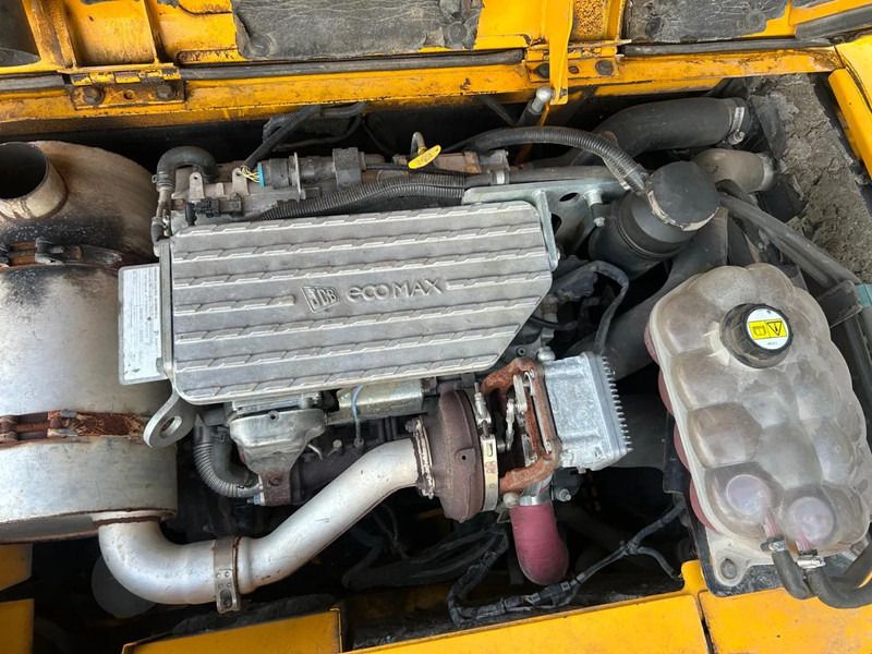 2014 JCB JS175W Wheel Excavator engine bay view 2014 JCB JS175W Wheel Excavator engine bay view
