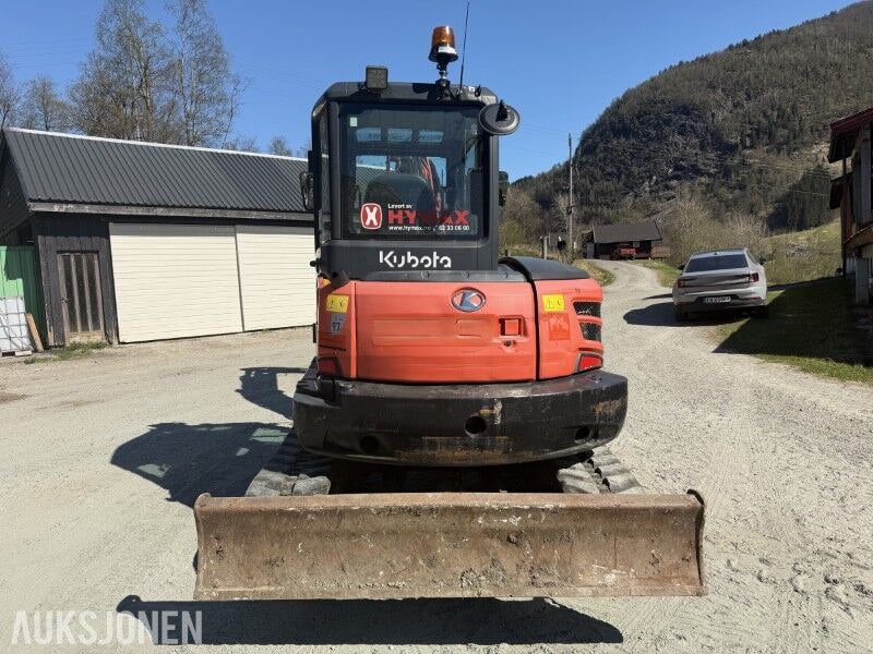 2017 Kubota KX057-4 mini excavator rear view 2017 Kubota KX057-4 mini excavator rear view