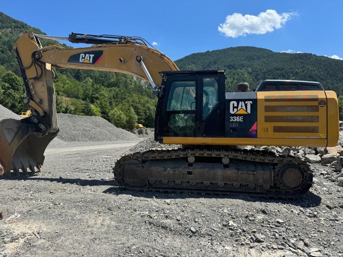 2012 Caterpillar 336E LME crawler excavator side view 2012 Caterpillar 336E LME crawler excavator side view
