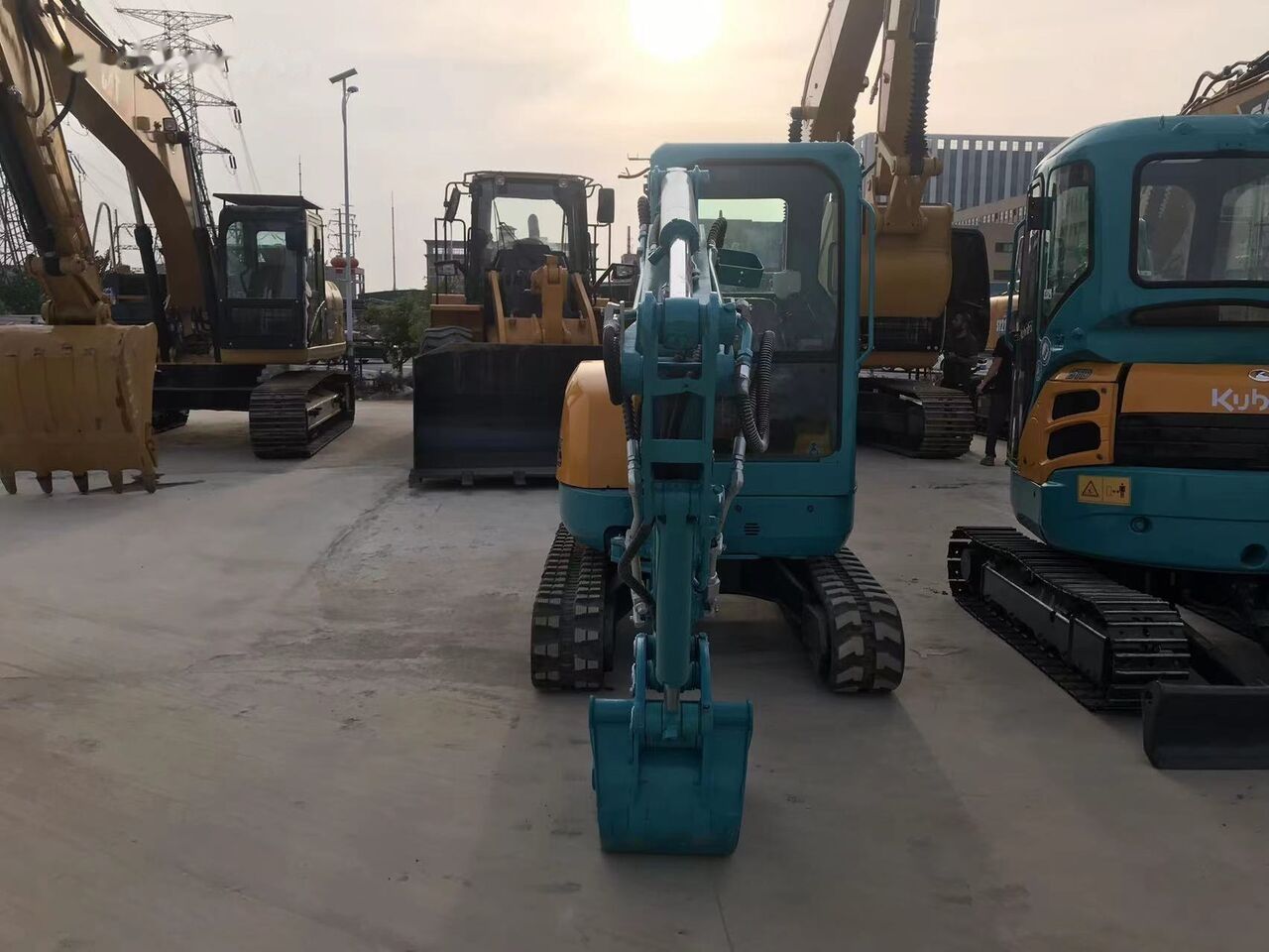 2022 Kubota U25 Mini Excavator, front view 2022 Kubota U25 Mini Excavator, front view