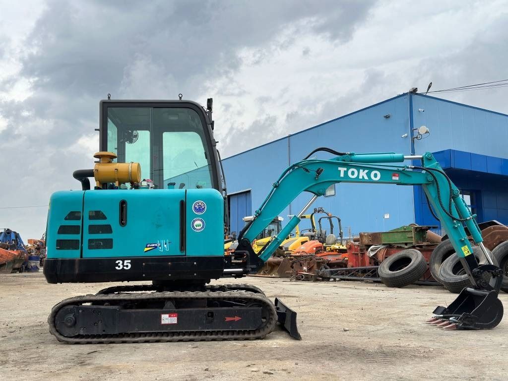 2022 Toko 35 mini excavator, side view 2022 Toko 35 mini excavator, side view