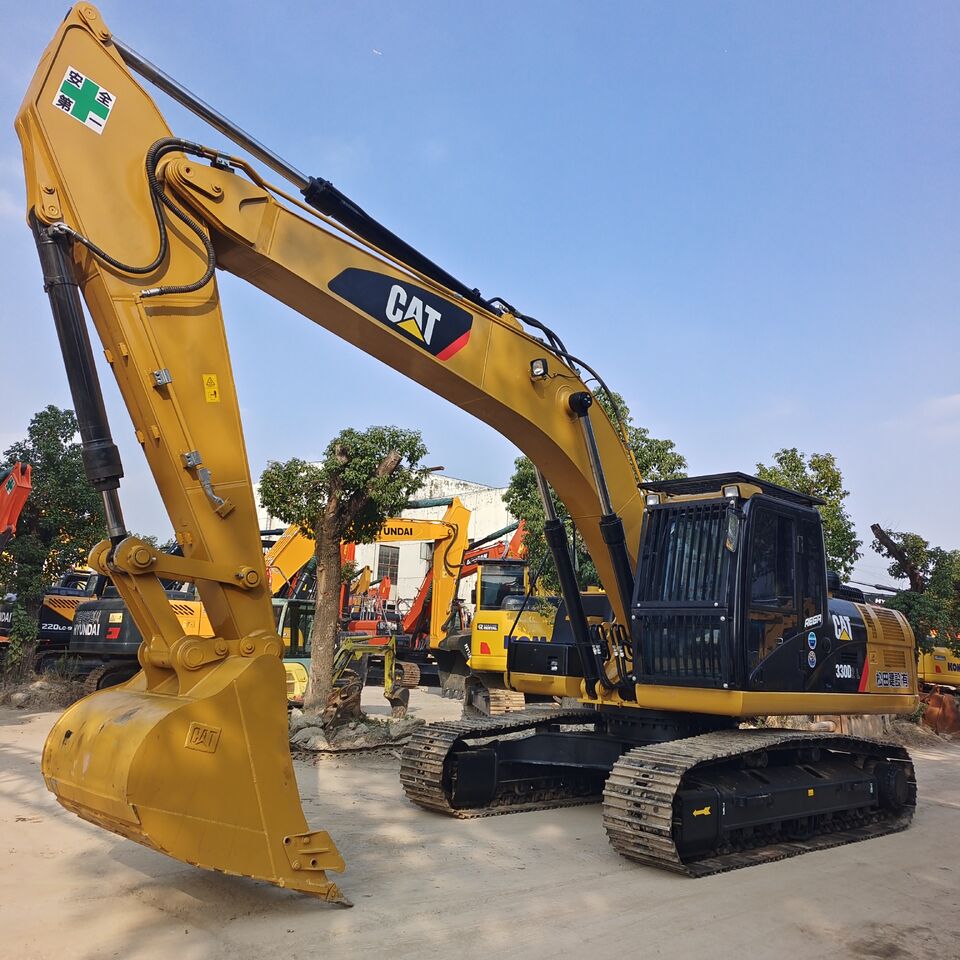 2025 Caterpillar 330D2L crawler excavator, side profile view 2025 Caterpillar 330D2L crawler excavator, side profile view