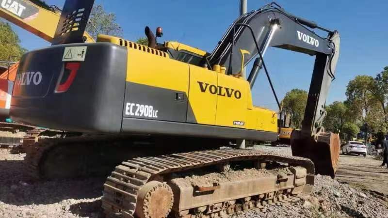 2019 Volvo EC290BLC crawler excavator, rear three-quarter view