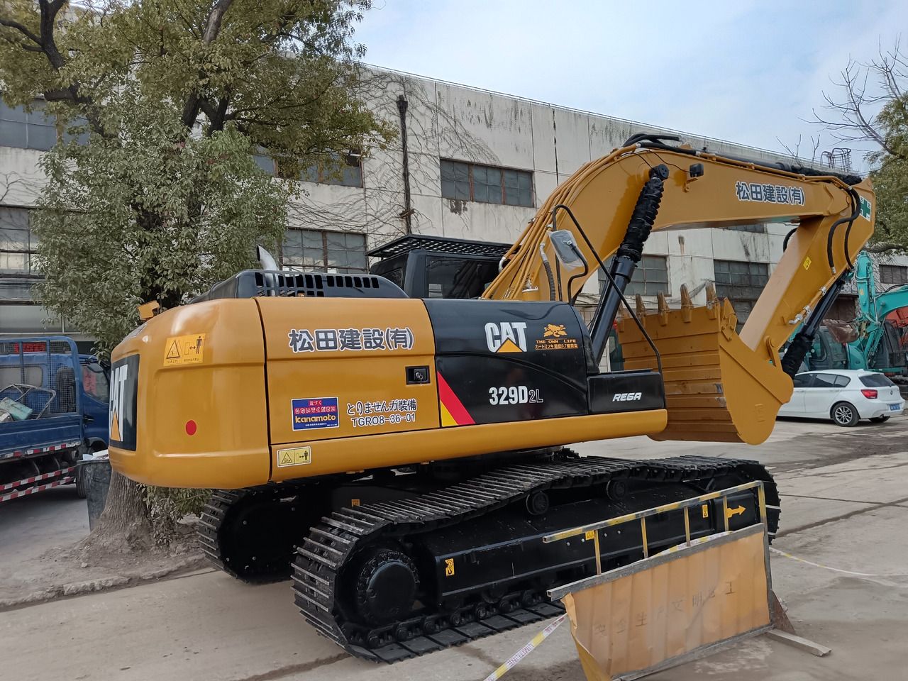 2024 Caterpillar 329D2L crawler excavator, rear three-quarter view 2024 Caterpillar 329D2L crawler excavator, rear three-quarter view